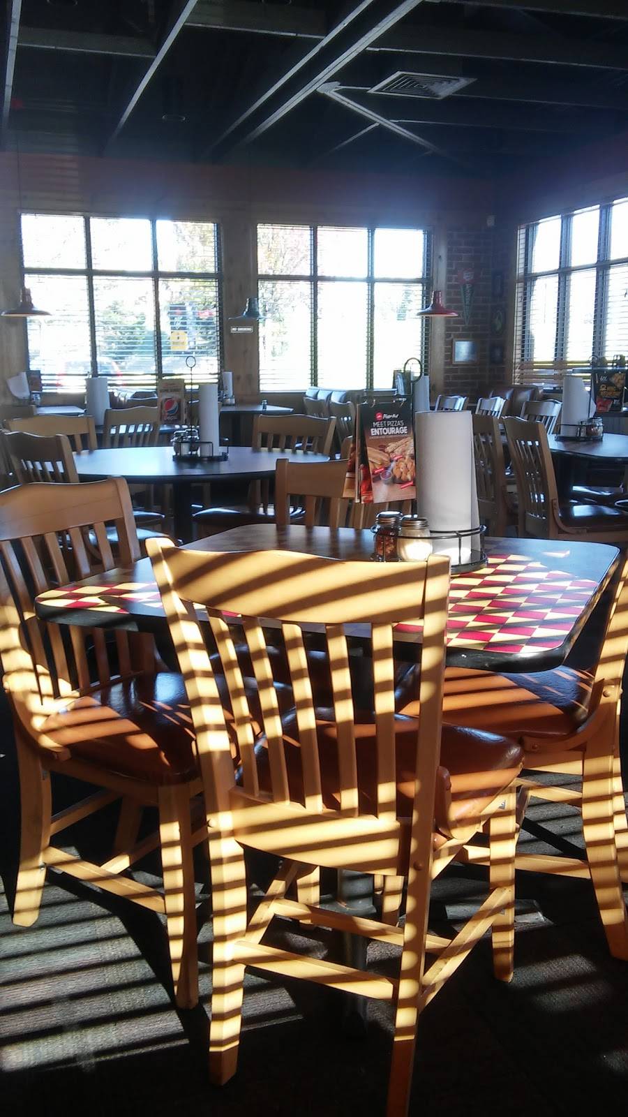 Pizza Hut | restaurant | 2510 Laporte Ave, Valparaiso, IN 46383, USA | 2194656500 OR +1 219-465-6500