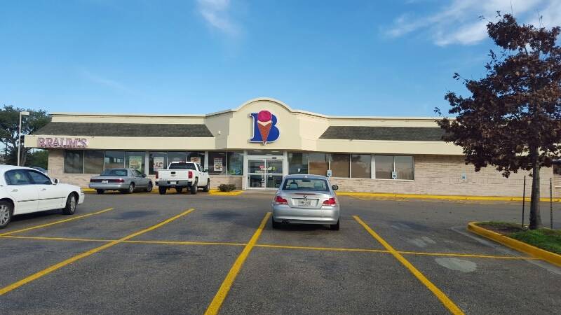 Braums Ice Cream & Burger Restaurant | restaurant | 2134 N Josey Ln, Carrollton, TX 75006, USA | 9723237398 OR +1 972-323-7398