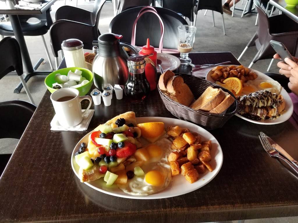 Eggspress Déjeuners & Diners | restaurant | 235 Boulevard Arthur-Sauvé, Saint-Eustache, QC J7P 2A8, Canada | 4505980979 OR +1 450-598-0979