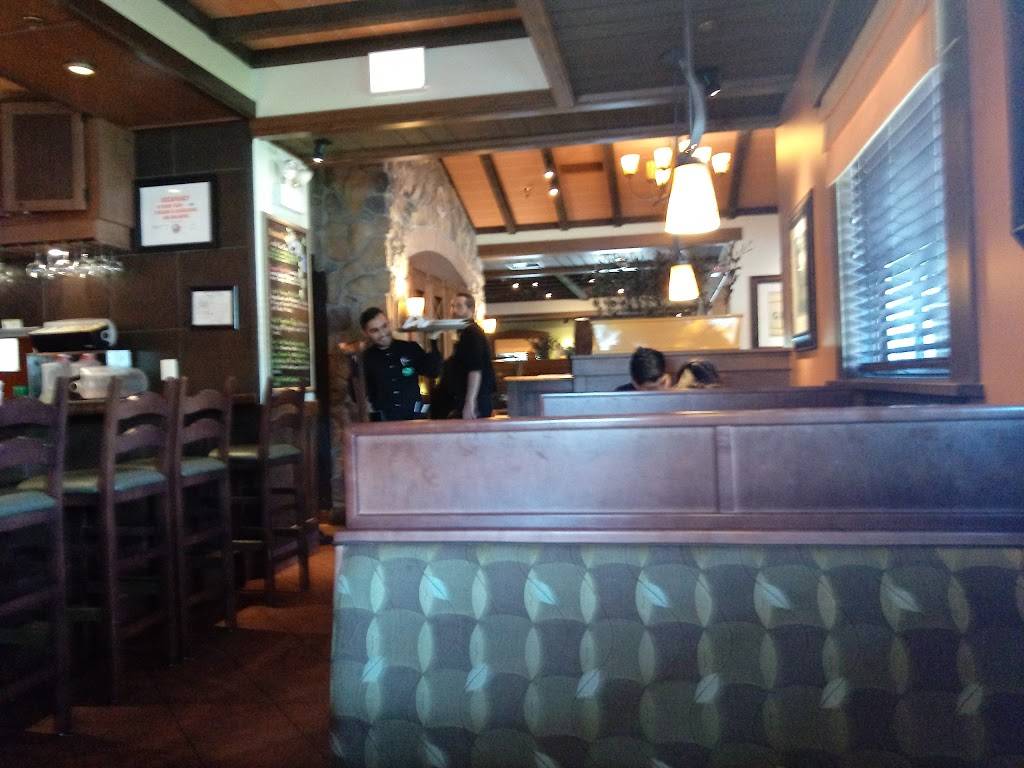 Olive Garden Italian Restaurant | meal takeaway | 3555 W Addison St, Chicago, IL 60618, USA | 7732502005 OR +1 773-250-2005