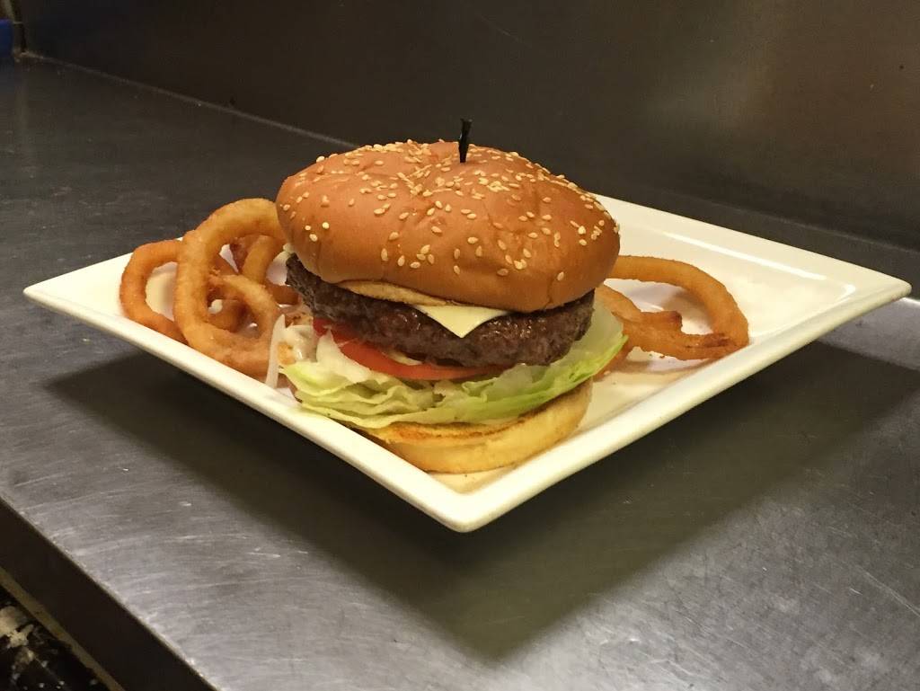 Supreme Pizza | restaurant | 147 Teaticket Hwy, Teaticket, MA 02536, USA | 5085482800 OR +1 508-548-2800