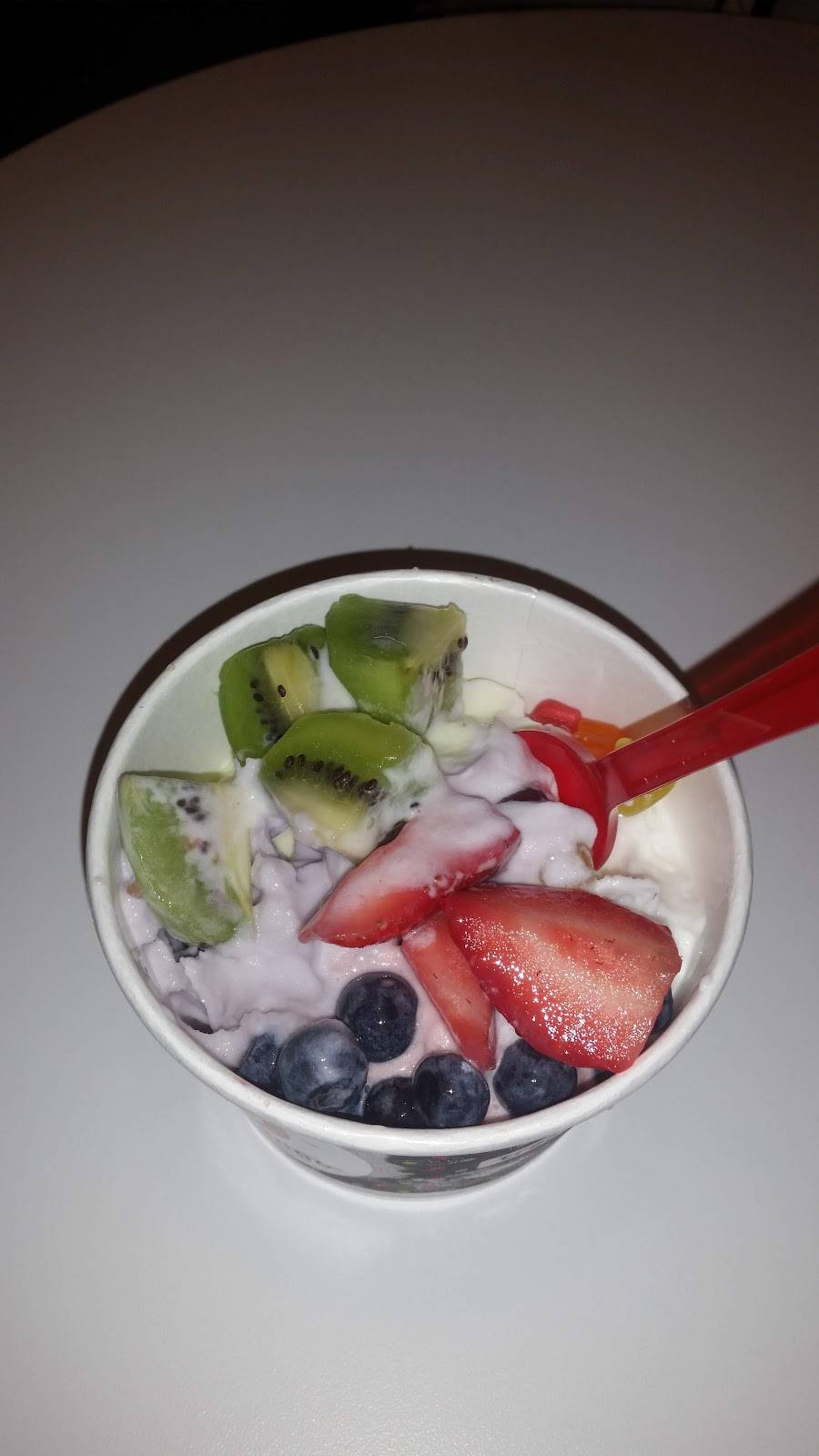 Red Mango | restaurant | 1255 Raritan Rd #250, Clark, NJ 07066, USA | 7328275684 OR +1 732-827-5684