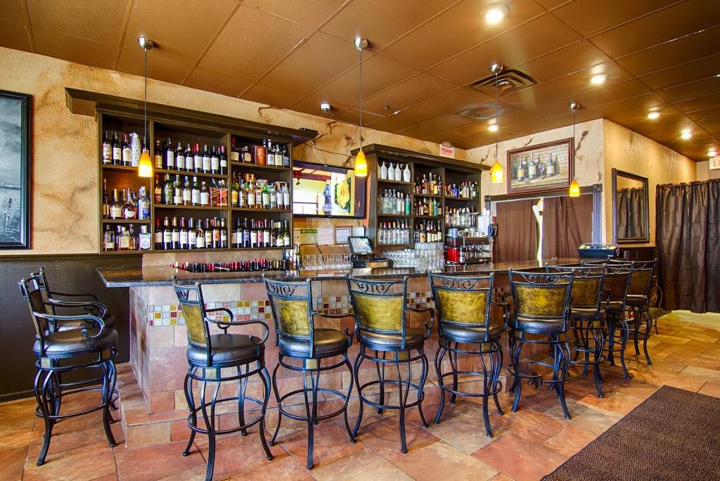 Mambo Italiano | restaurant | 748 Butterfield Rd, Mundelein, IL 60060, USA | 8472819100 OR +1 847-281-9100