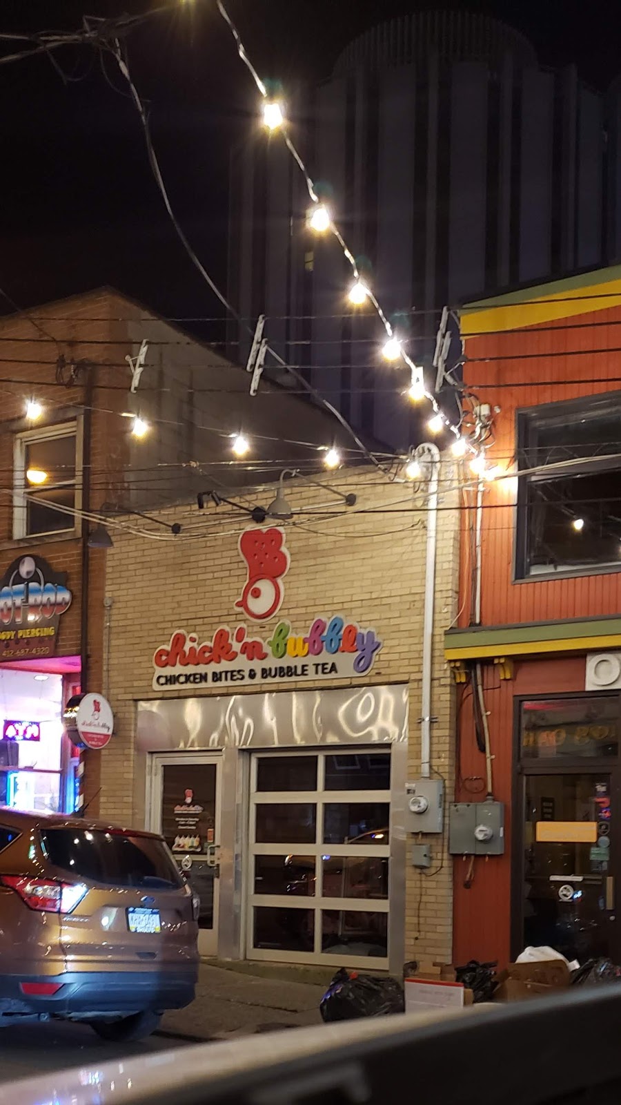 Chickn Bubbly | restaurant | 117 Oakland Ave, Pittsburgh, PA 15213, USA | 4128637741 OR +1 412-863-7741