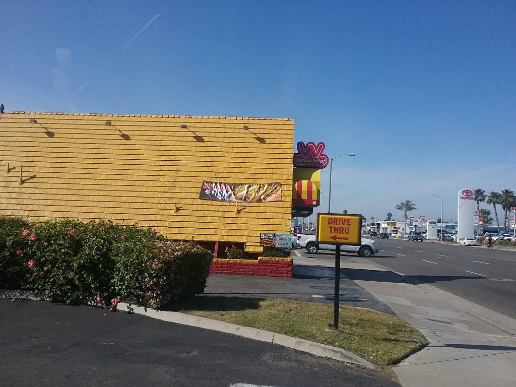 Wienerschnitzel | restaurant | 1951 Harbor Blvd, Costa Mesa, CA 92626, USA | 9496315181 OR +1 949-631-5181
