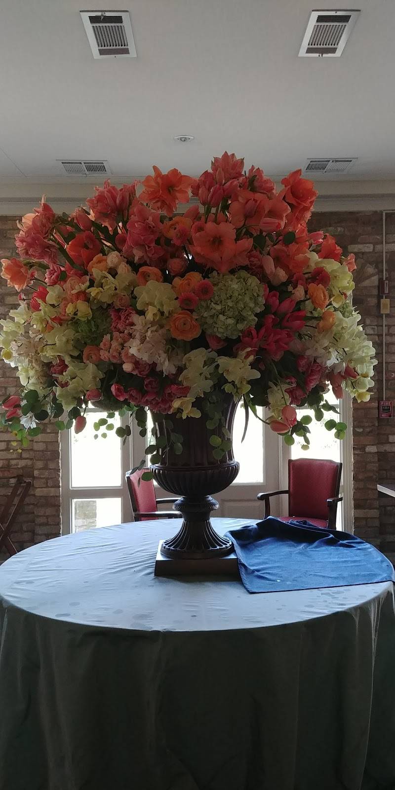 Tarry House | restaurant | 3006 Bowman Ave, Austin, TX 78703, USA | 5124728366 OR +1 512-472-8366