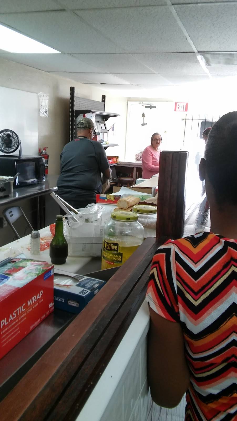 O & B Deli( O B Sandwiches) | restaurant | 1012 E Hillsborough Ave, Tampa, FL 33604, USA | 8132380550 OR +1 813-238-0550