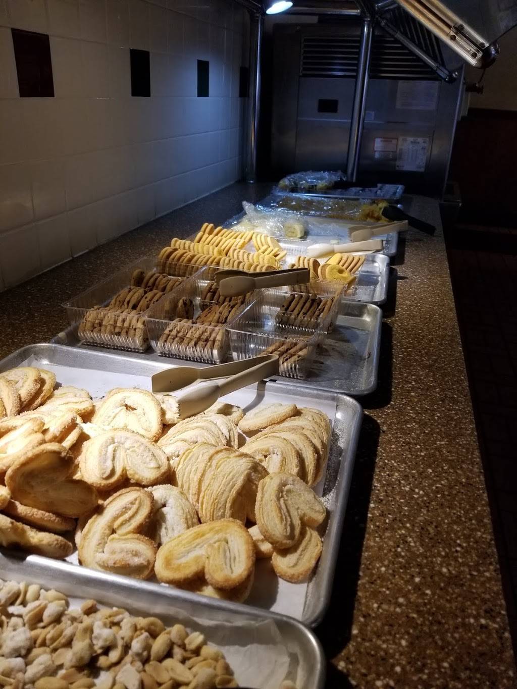 Golden China Buffet | restaurant | 520 Lovers Ln, Visalia, CA 93292, USA | 5597388388 OR +1 559-738-8388