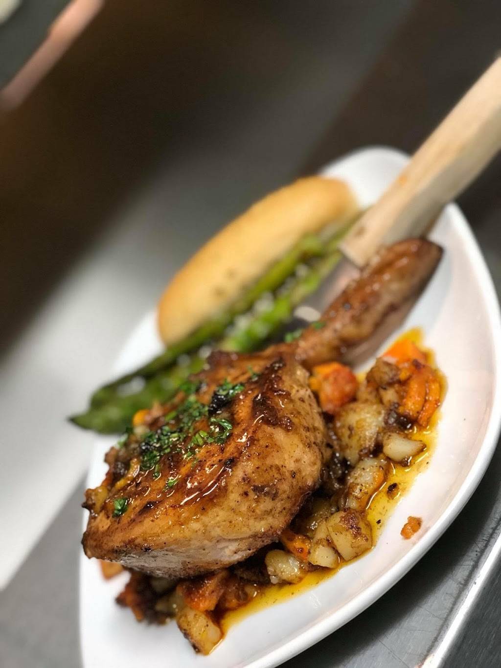 AJS Bar And Grill | restaurant | 9755 Fall Creek Rd, Indianapolis, IN 46256, USA | 3178422087 OR +1 317-842-2087