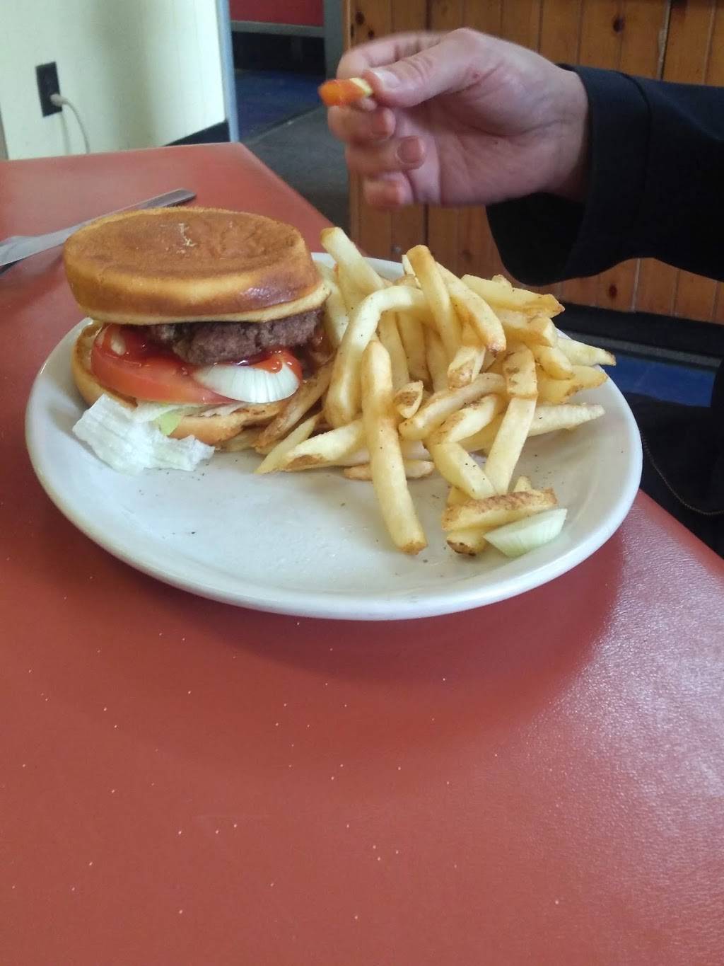 Silver Grille | restaurant | 207 Main St S, Chatfield, MN 55923, USA | 5078672941 OR +1 507-867-2941