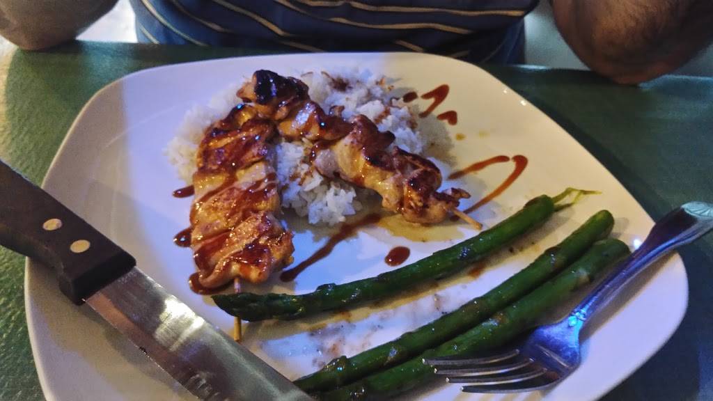 Rachels | restaurant | 754 N Van Dyke Rd, Bad Axe, MI 48413, USA | 9892695000 OR +1 989-269-5000