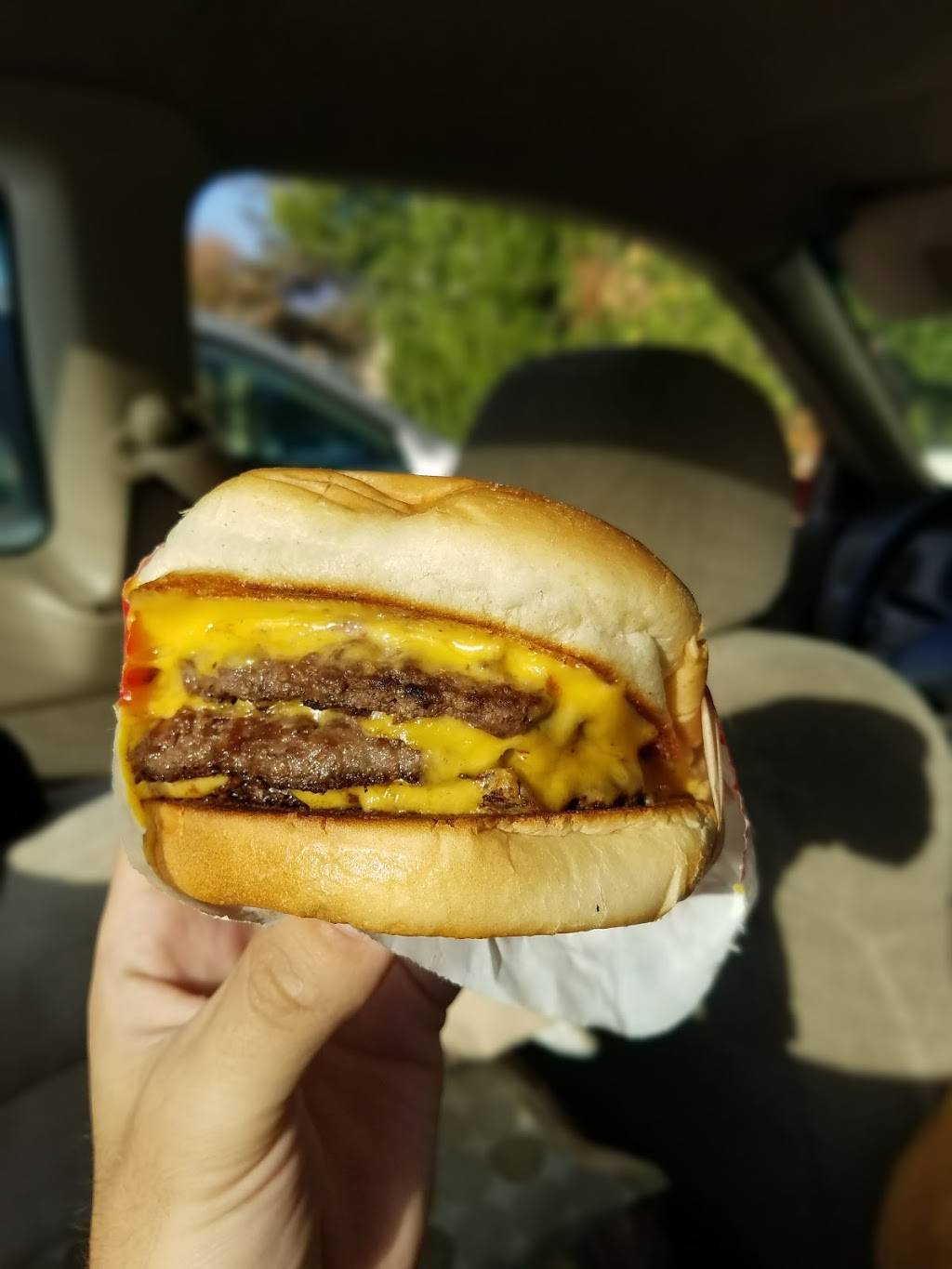 In-N-Out Burger | restaurant | 420 N Santa Anita Ave, Arcadia, CA 91006, USA | 8007861000 OR +1 800-786-1000