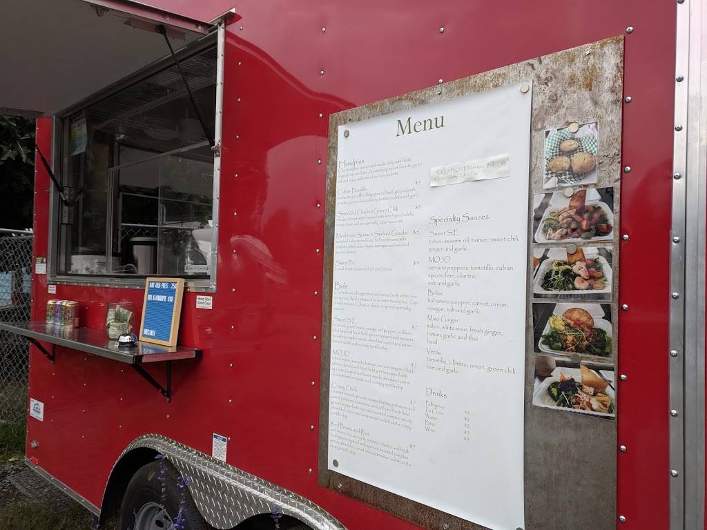 Bol And Crust | restaurant | 5505 SE 28th Ave, Portland, OR 97202, USA | 9714002181 OR +1 971-400-2181