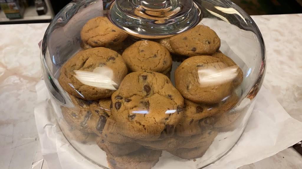 GOLDEN LEAF GRILL & GROCERY | restaurant | 3842 Joyner Swamp Rd, Galivants Ferry, SC 29544, USA | 8433582900 OR +1 843-358-2900