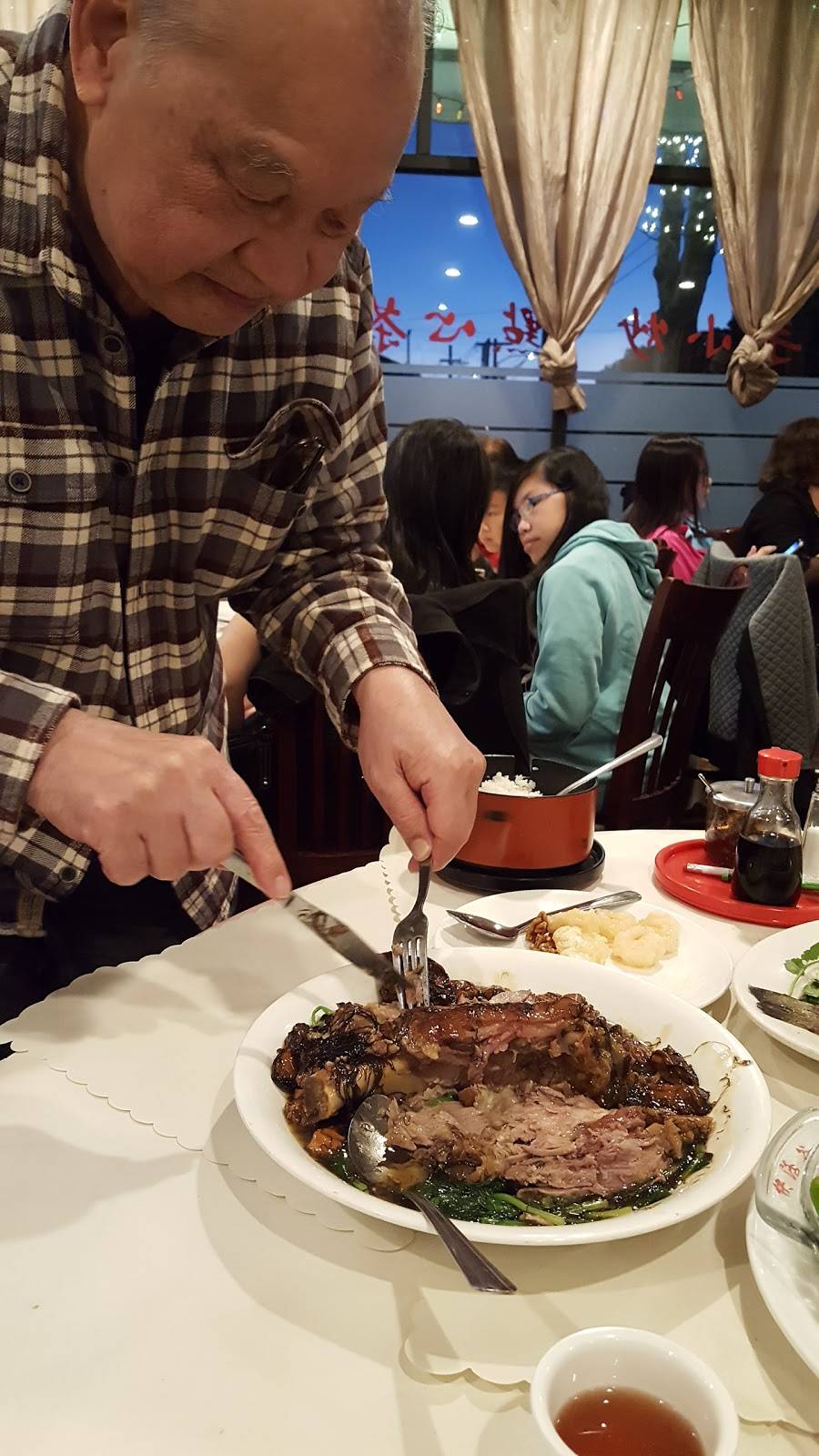 Grand Golden Bay Bistro | restaurant | 400 E 12th St, Oakland, CA 94606, USA | 5104510218 OR +1 510-451-0218