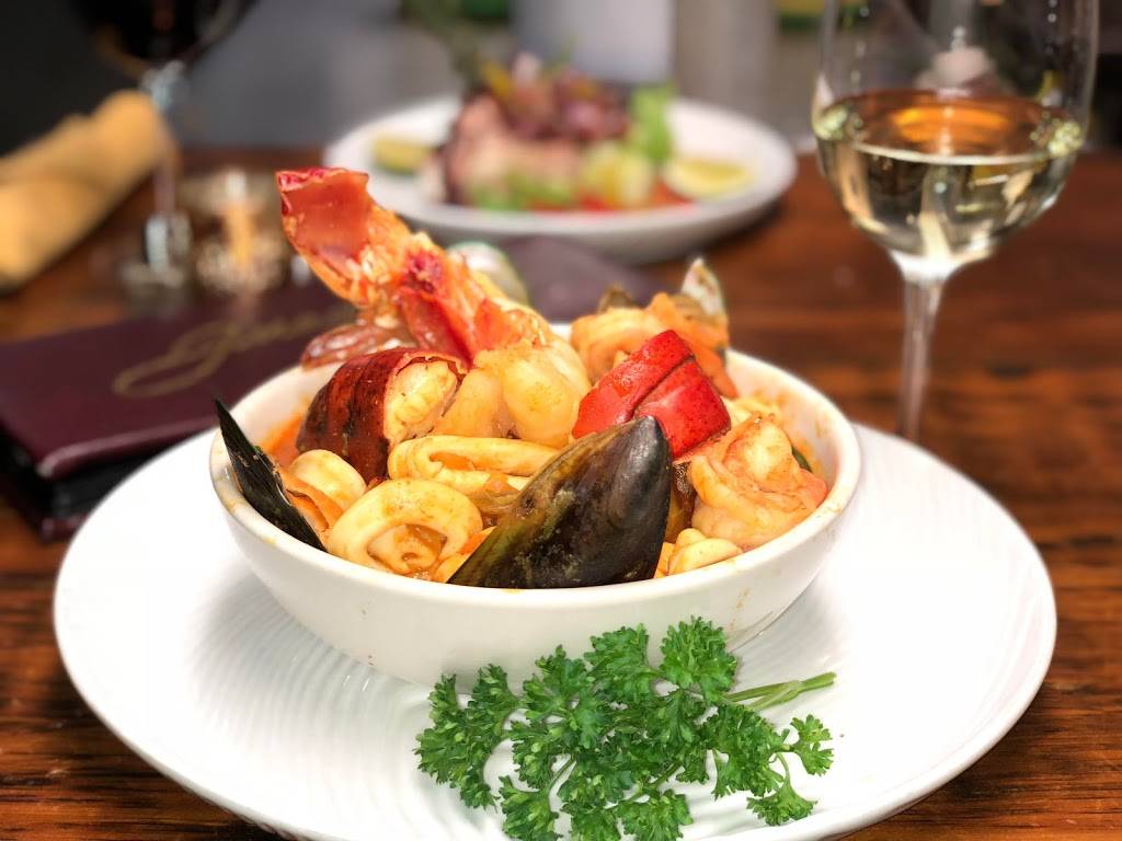 Guadalupe Restaurant | restaurant | 597 W 207th St, New York, NY 10034, USA | 2123041083 OR +1 212-304-1083