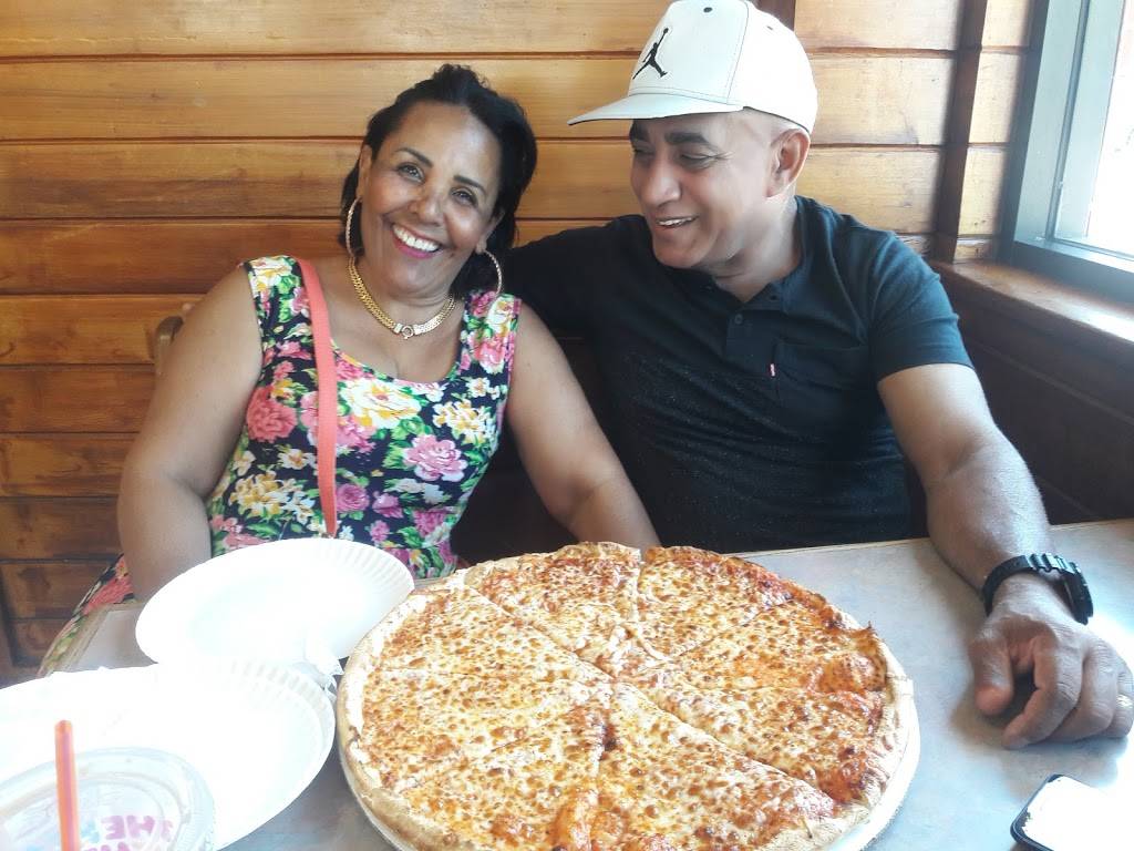 Egleston House of Pizza | restaurant | 3080 Washington St, Roxbury, MA 02119, USA | 6175225767 OR +1 617-522-5767