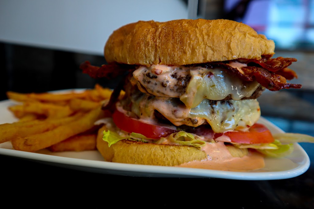 Lil Mikes Takeout | restaurant | 52300 Van Dyke Ave, Shelby Township, MI 48316, USA | 5862512828 OR +1 586-251-2828