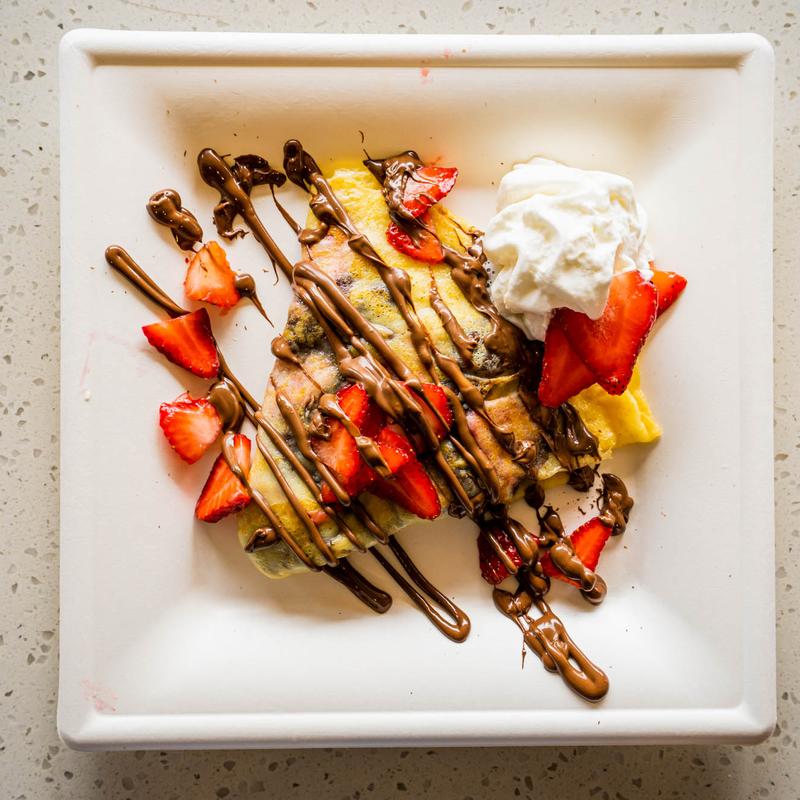 Crepes N Crisps | restaurant | 10001 Chester Ave Suite J, Cleveland, OH 44106, USA | 2162935522 OR +1 216-293-5522