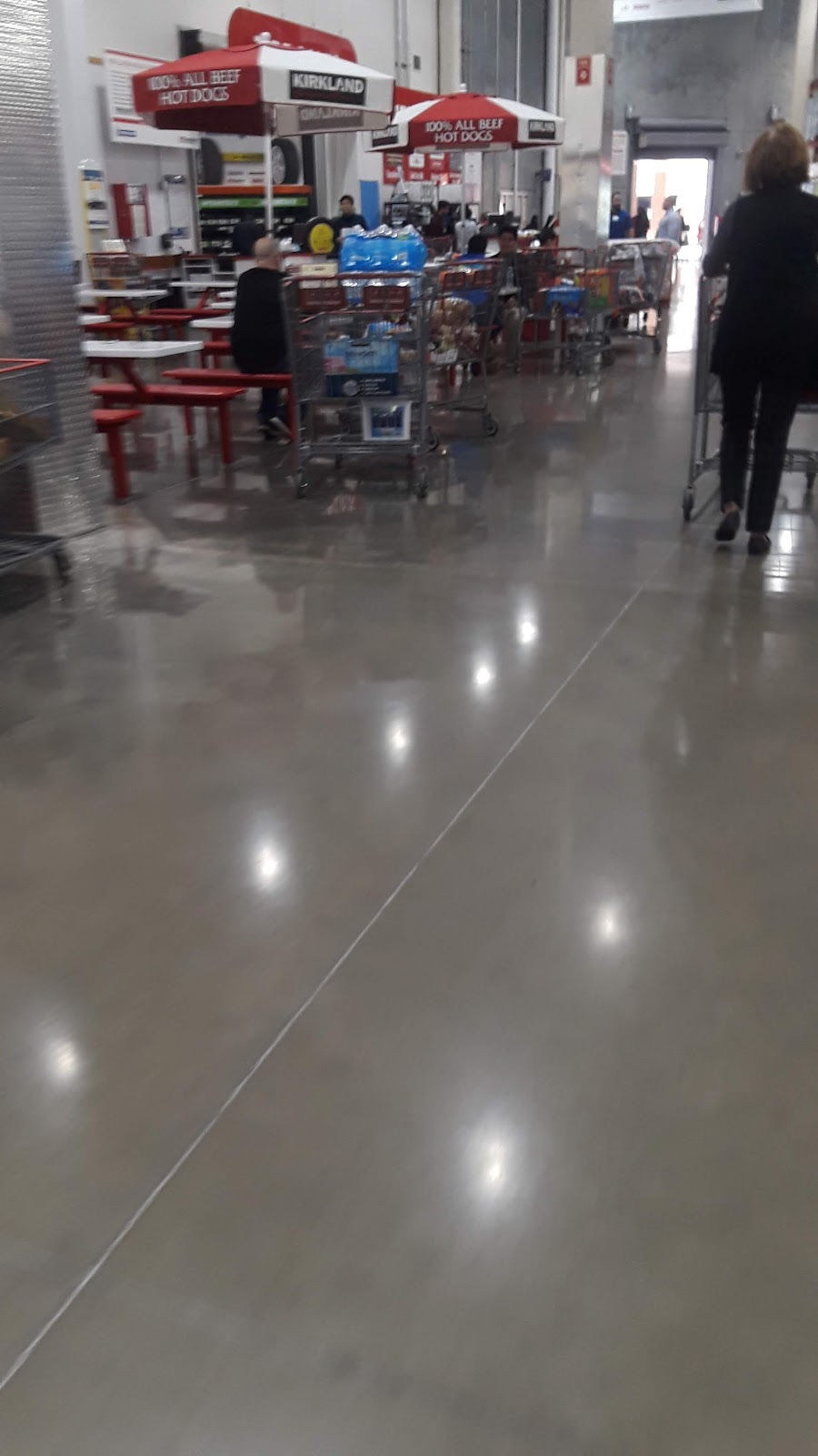 Costco Food Court | meal takeaway | 3836 Richmond Ave, Houston, TX 77027, USA | 8323255850 OR +1 832-325-5850