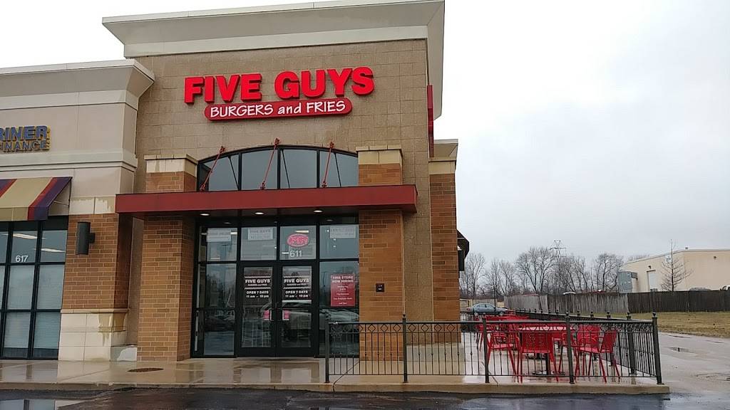 Five Guys | meal takeaway | 611 Highgrove Pl, Rockford, IL 61108, USA | 8152267020 OR +1 815-226-7020