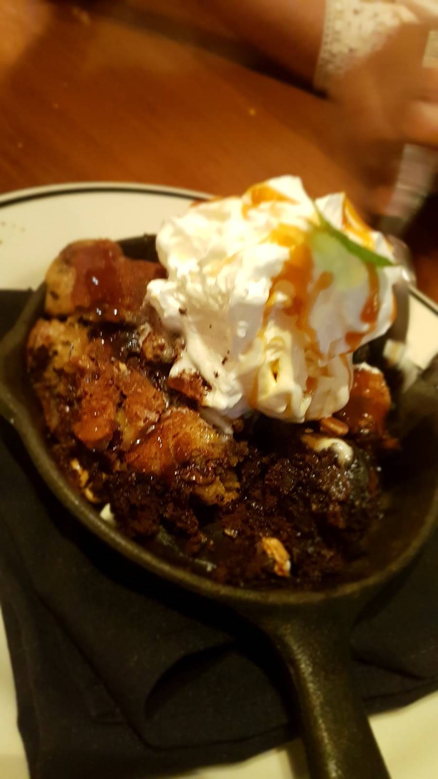 Blackfinn Ameripub - Uptown | restaurant | ​210, E Trade St Suite. 120-B, Charlotte, NC 28202, USA | 7049714440 OR +1 704-971-4440