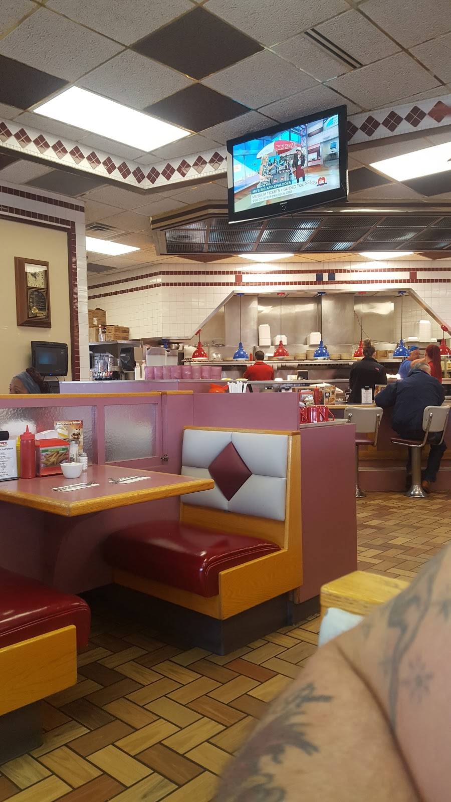 Teds Coney Island | restaurant | 618 24th St, Port Huron, MI 48060, USA | 8109824886 OR +1 810-982-4886