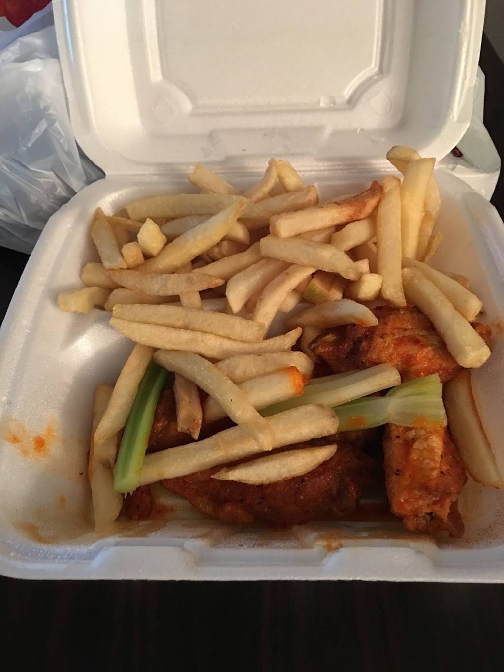 Americas Best Wings | restaurant | 4428 Edmondson Ave, Baltimore, MD 21229, USA | 4102339464 OR +1 410-233-9464