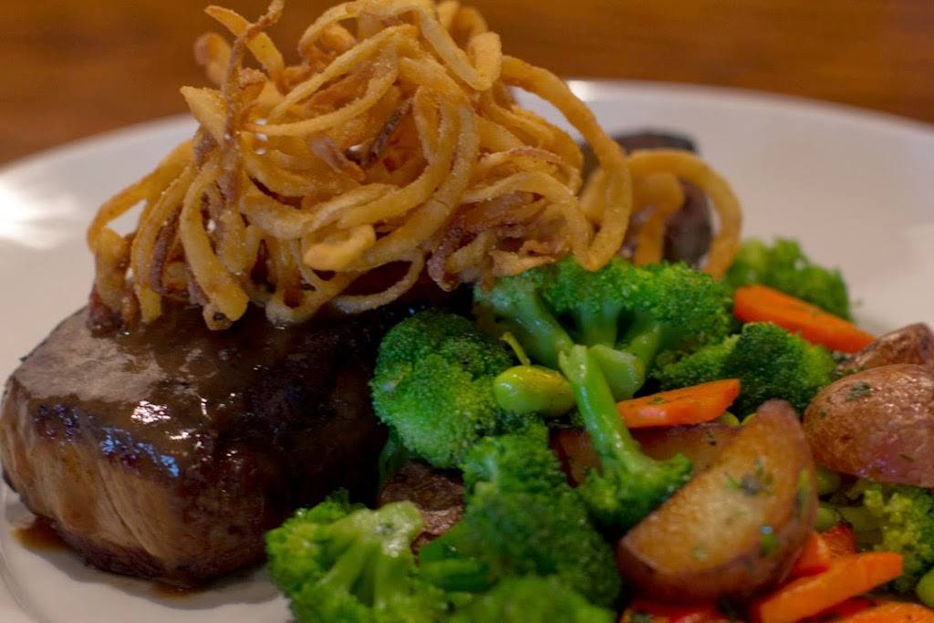 Mt Chalet II | restaurant | 32955 Woodward Ave, Royal Oak, MI 48073, USA | 2485492929 OR +1 248-549-2929