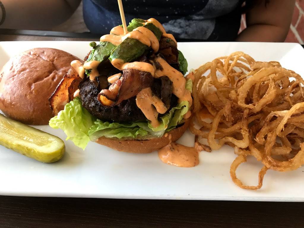 Gourmet Burger Bistro | restaurant | 5 Mill Creek Rd, Port Jefferson, NY 11777, USA | 6314034033 OR +1 631-403-4033
