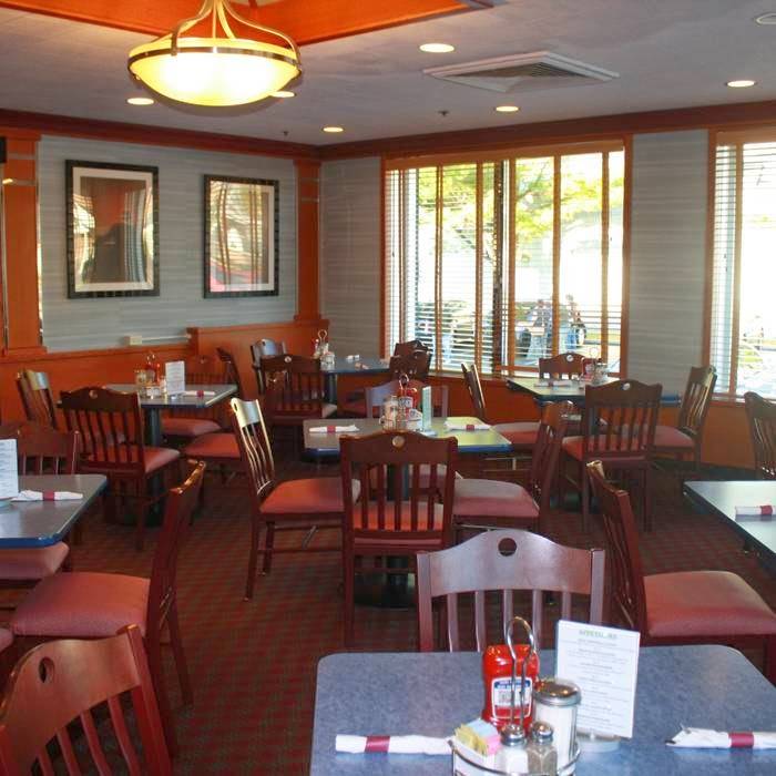 Dix Hills Diner | restaurant | 1800 E Jericho Turnpike, Huntington, NY 11743, USA | 6314995899 OR +1 631-499-5899