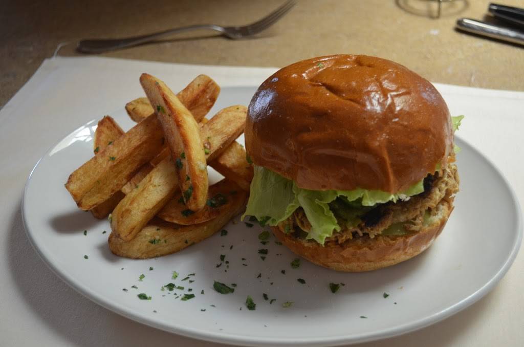 Skylight Gardens | restaurant | 1139 Glendon Ave, Los Angeles, CA 90024, USA | 3108241818 OR +1 310-824-1818