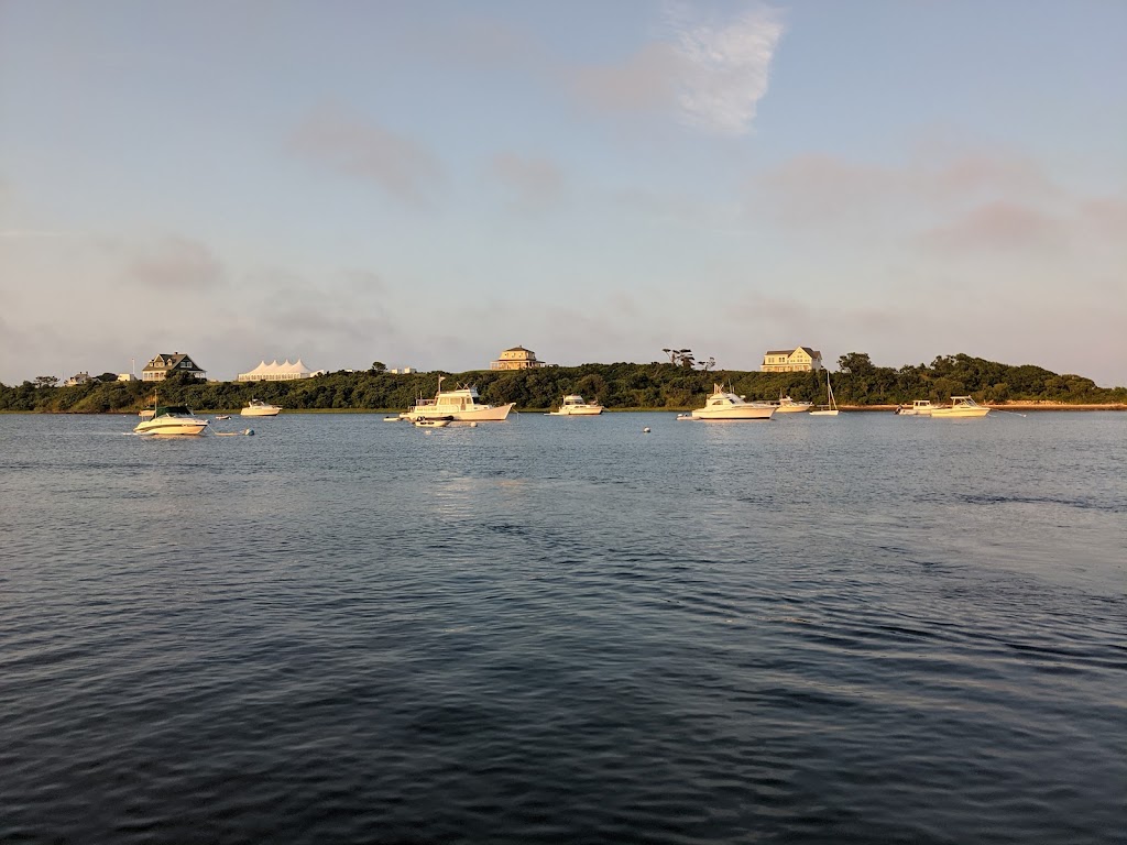 Dead Eye Dicks | restaurant | 218 Ocean Ave, New Shoreham, RI 02807, USA | 4014662654 OR +1 401-466-2654