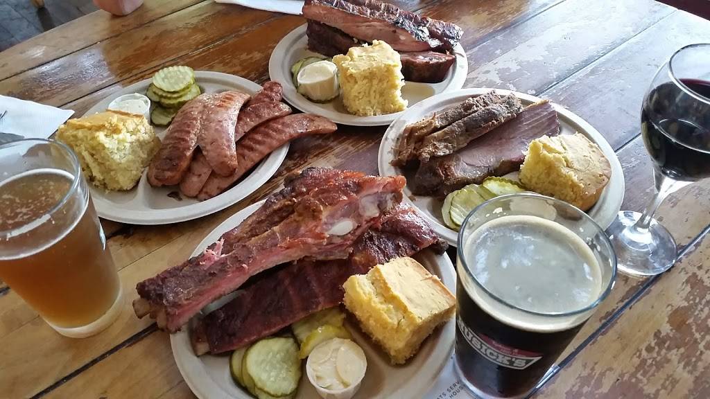 Husicks Taphouse | restaurant | 36510 Riverview Dr, Clarksburg, CA 95612, USA | 9167441599 OR +1 916-744-1599