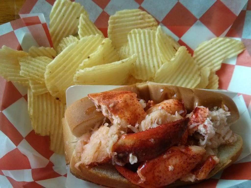 Rays Seafood | restaurant | 1677 Ocean Blvd, Rye, NH 03870, USA | 6034362280 OR +1 603-436-2280