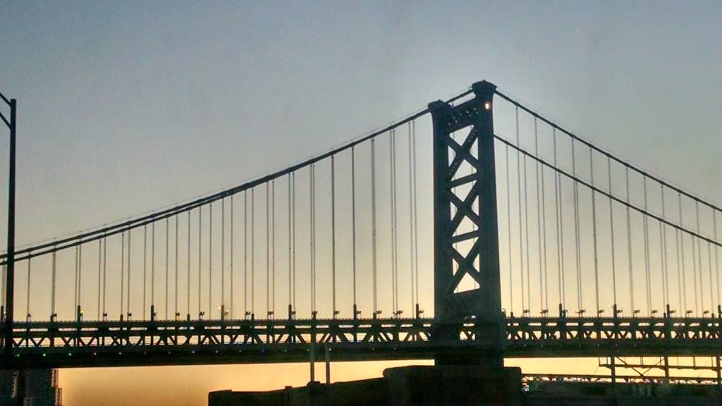 Downeys Restaurant | restaurant | 526 S Front St, Philadelphia, PA 19147, USA | 2157878185 OR +1 215-787-8185