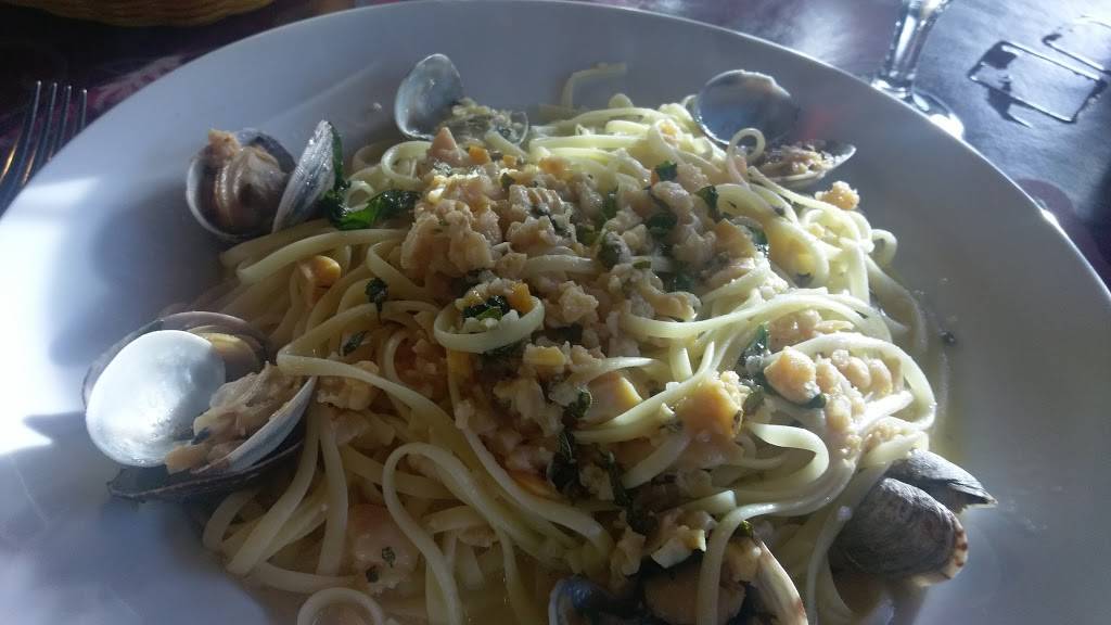 Ferraro’s Italian Kitchen | restaurant | 6759 E Carson St, Lakewood, CA 90713, USA | 5623165946 OR +1 562-316-5946