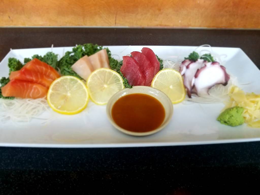 Kabuto Japanese Steakhouse and Sushi Bar | restaurant | 1617 Stanley Rd, Greensboro, NC 27407, USA | 3368525550 OR +1 336-852-5550