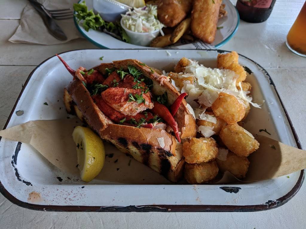 Brown Bag Seafood Co. | restaurant | 340 E Randolph St, Chicago, IL 60601, USA | 3124963999 OR +1 312-496-3999