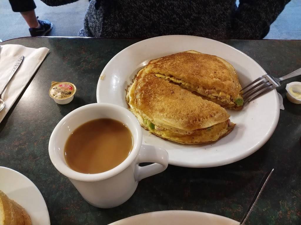 Judys Place | restaurant | 21 William St S, Lindsay, ON K9V 3A3, Canada | 7058784719 OR +1 705-878-4719