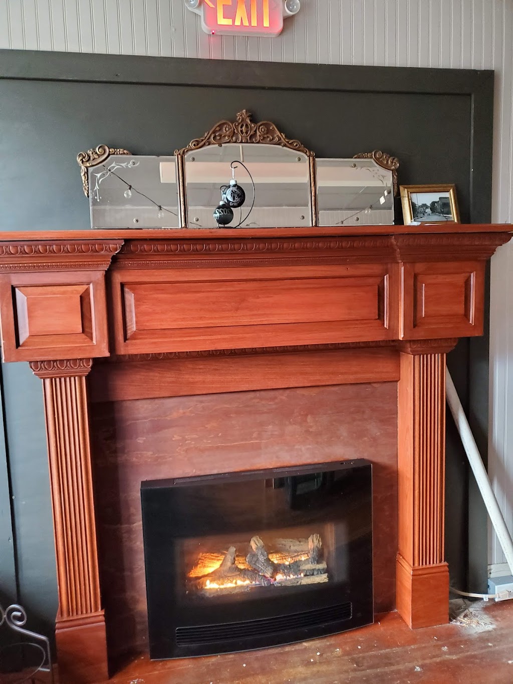 Iron Horse Grill | restaurant | 406 Main St, Morristown, NY 13664, USA | 3153753115 OR +1 315-375-3115