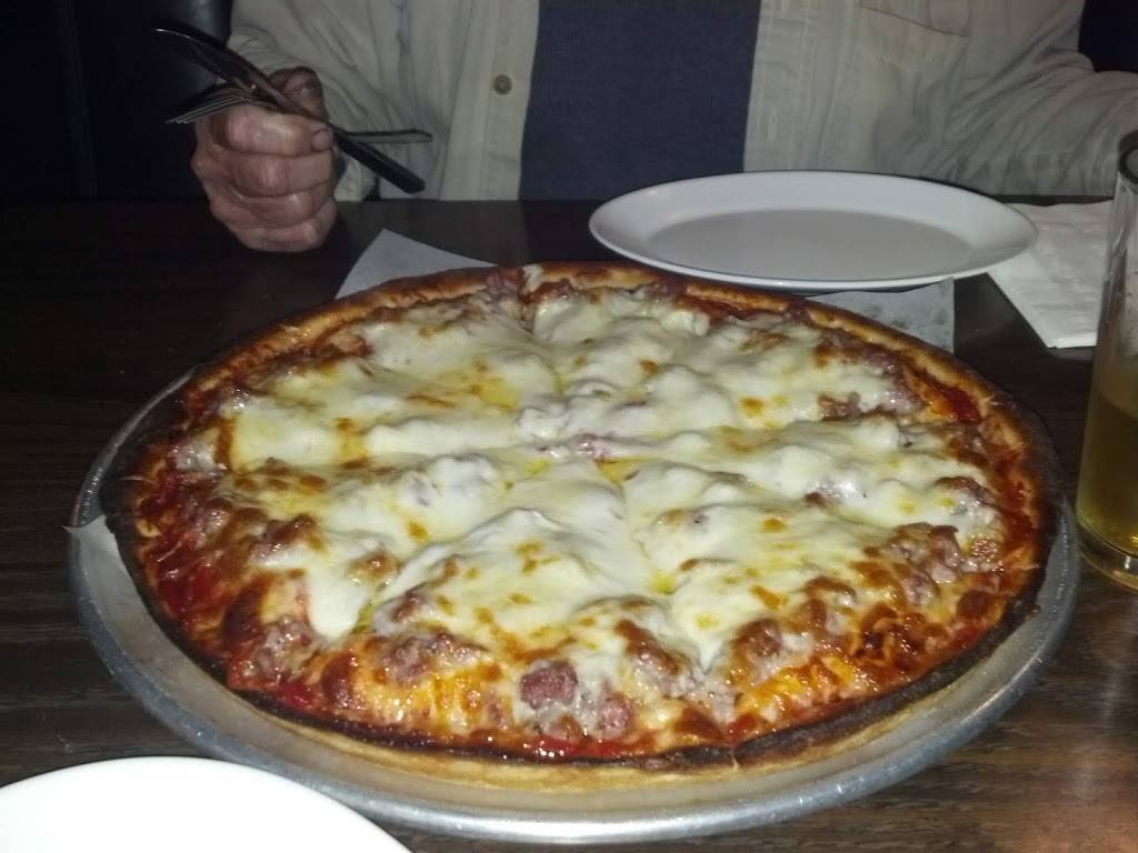 Pagliais Pizza | restaurant | 1600 Lincoln Ave, Charleston, IL 61920, USA | 2173453400 OR +1 217-345-3400