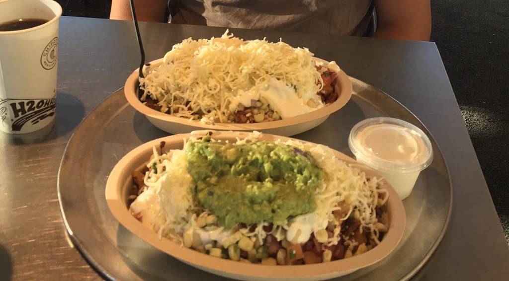 Chipotle Mexican Grill | restaurant | 2322 Harnett Dr, Melbourne, FL 32940, USA | 3216391830 OR +1 321-639-1830