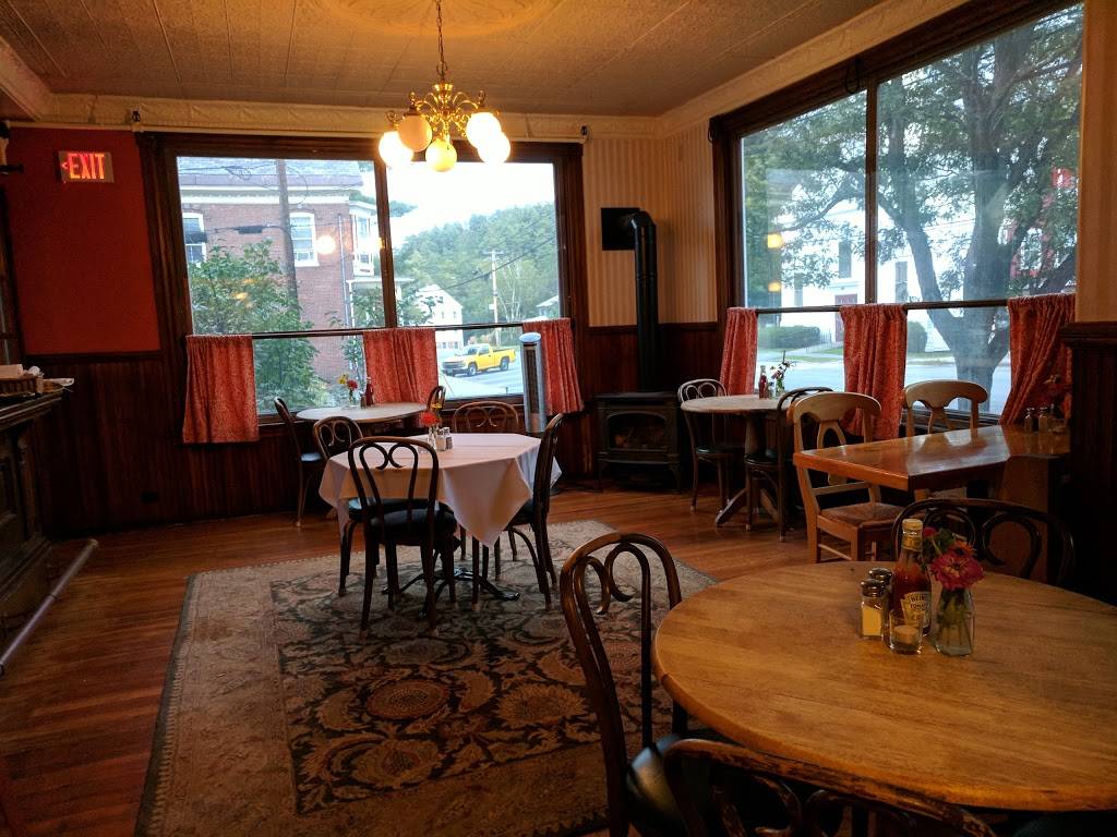 The Saxtons River Inn | restaurant | 27 Main St, Saxtons River, VT 05154, USA | 8028692110 OR +1 802-869-2110