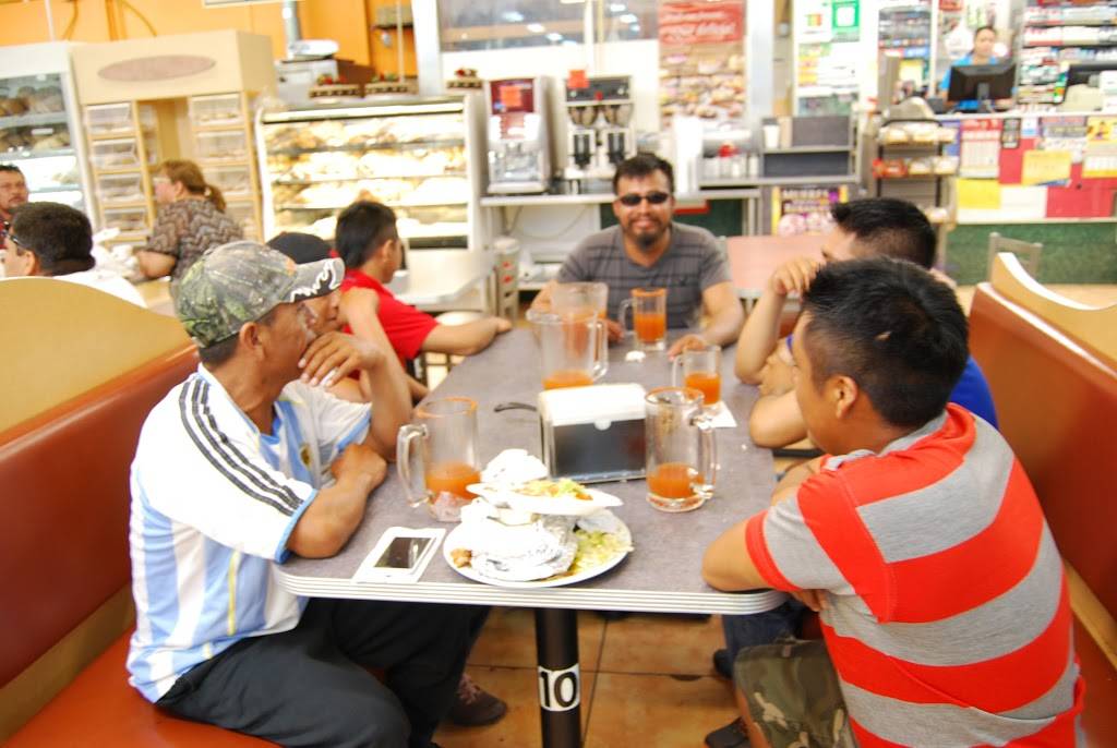 Maxx Foods | restaurant | 4610 Palm Beach Blvd, Fort Myers, FL 33905, USA | 2399890009 OR +1 239-989-0009