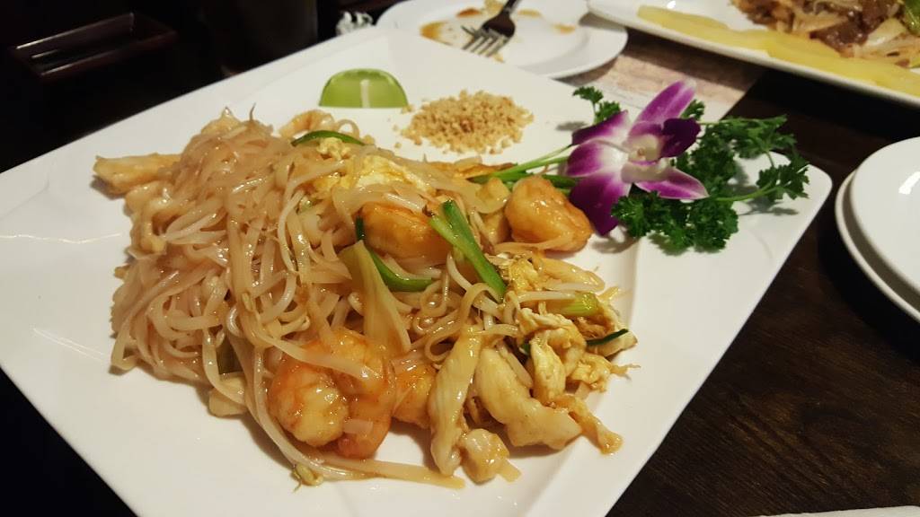 Ginza Asian Bistro | restaurant | 9420 Shelbyville Rd, Louisville, KY 40222, USA | 5027498878 OR +1 502-749-8878
