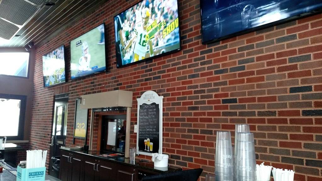 Dominics Italian Restaurant | restaurant | 221 S Jefferson St, Medina, OH 44256, USA | 3307258424 OR +1 330-725-8424