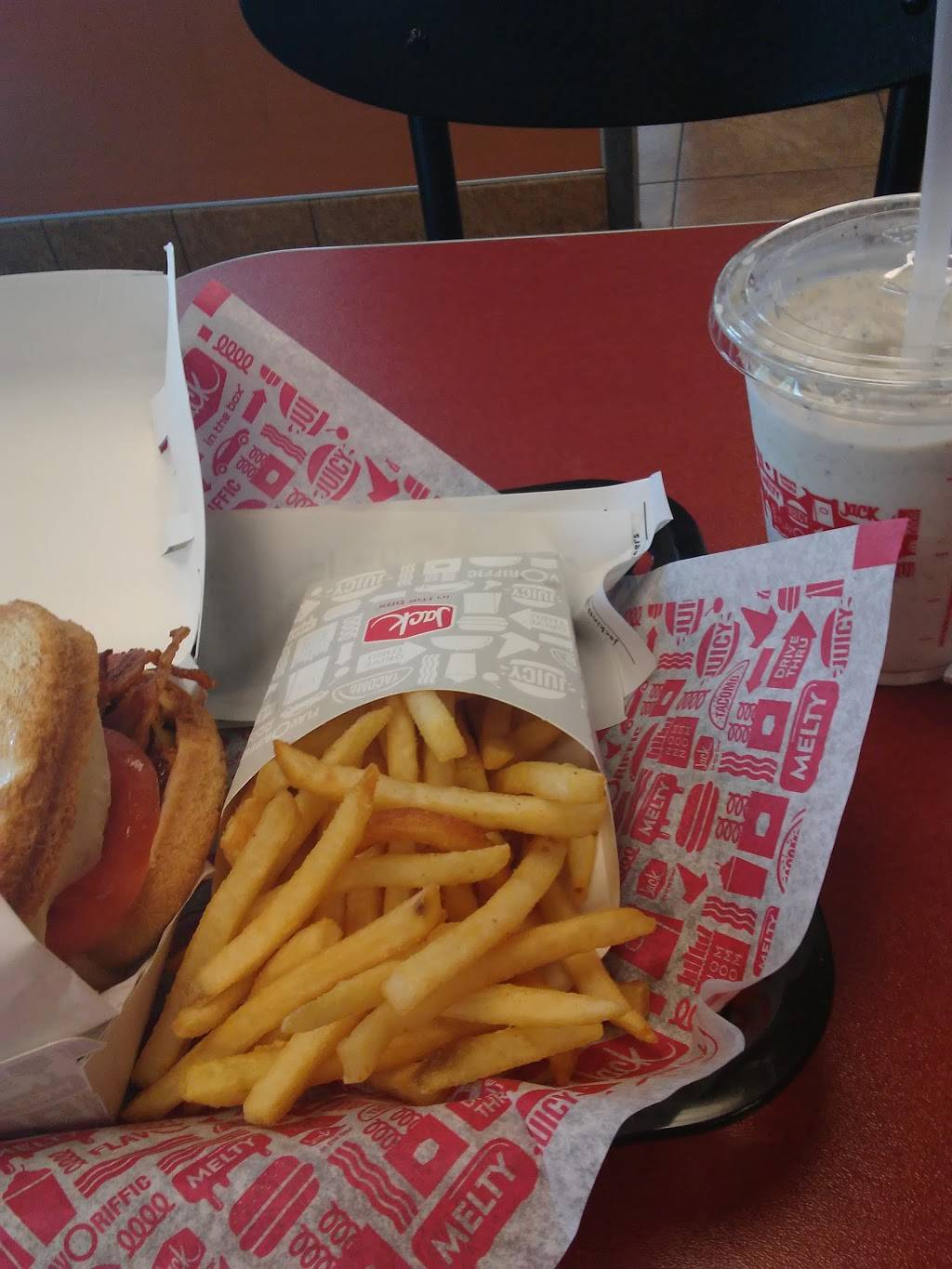 Jack in the Box | restaurant | 4425 Telegraph Ave, Oakland, CA 94609, USA | 5106522363 OR +1 510-652-2363