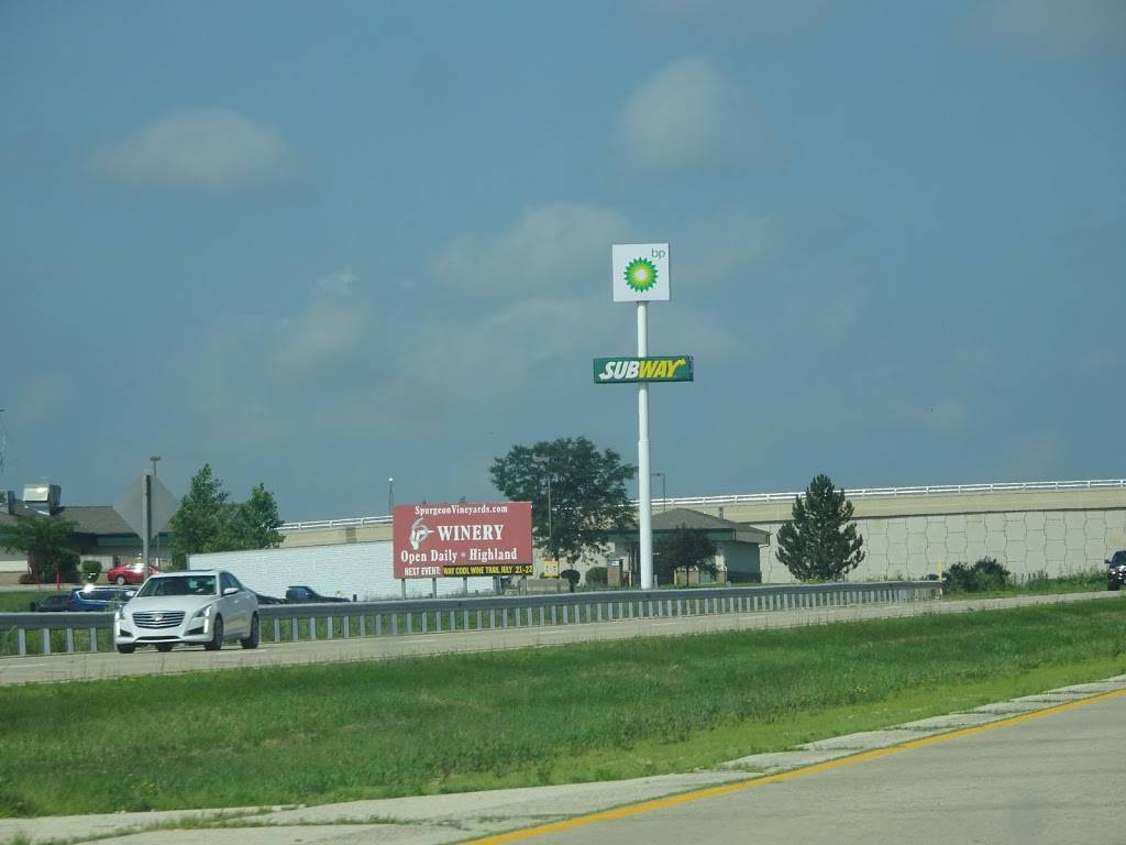 Subway | restaurant | 100 E Industrial Drive, Barneveld, WI 53507, USA | 6089241800 OR +1 608-924-1800