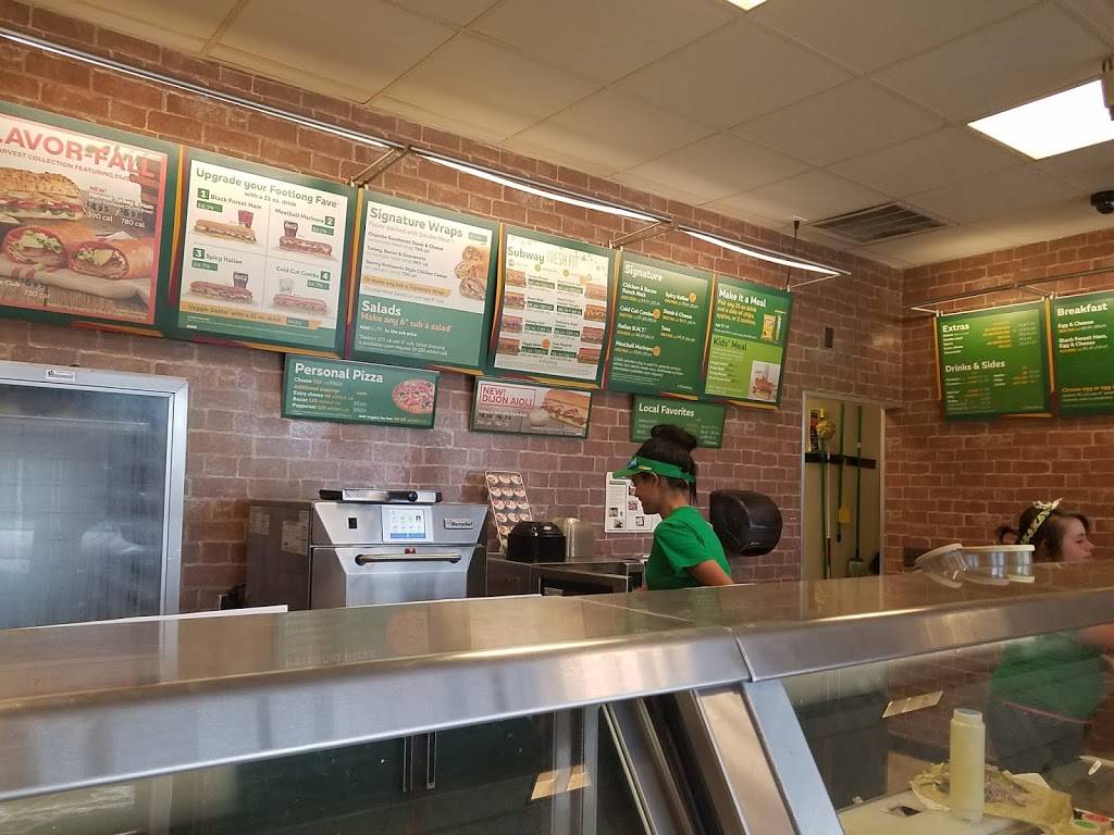 Subway | restaurant | 410 Eureka Rd, Wyandotte, MI 48192, USA | 7343242990 OR +1 734-324-2990